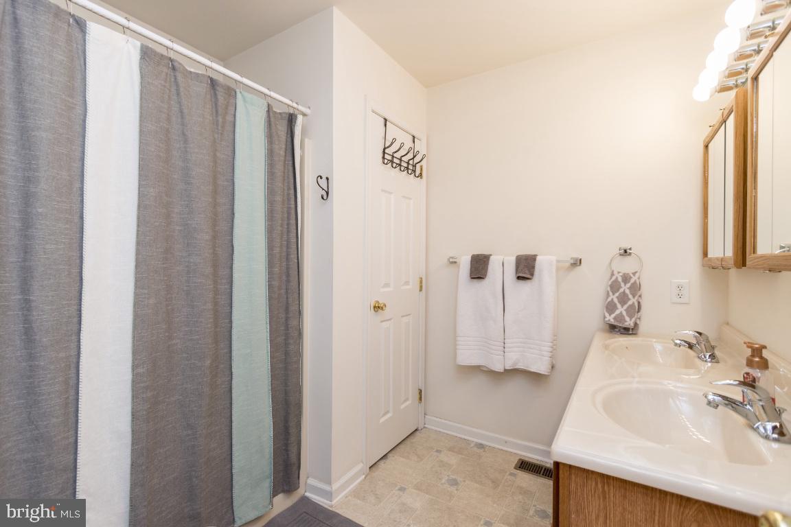 BRUNSWICK - Residential