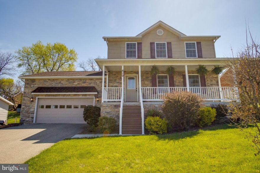 Just Listed! Gorgeous 3 bed 2.5 bath home located in Brunswick that has no HOA! This meticulously and lovingly cared home features an open layout on the main level that is warm and inviting with tons of natural light. Spacious floor plan and bedrooms, stainless steel appliances, and an oversized garage. Walk out and enjoy the back deck and flat backyard that is very peaceful. Conveniently located to major commuter routes, shopping, and Harpers Ferry National Historical Park! Check out the virtual tour and schedule your appointment today!