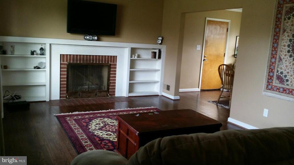 HOLIDAY HILLS - Residential Lease