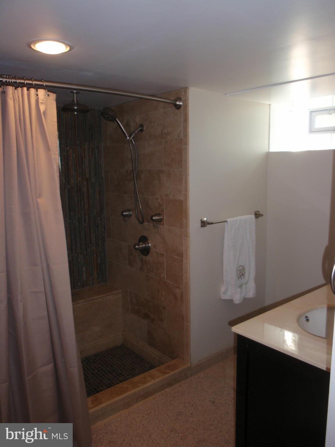 HOLIDAY HILLS - Residential Lease