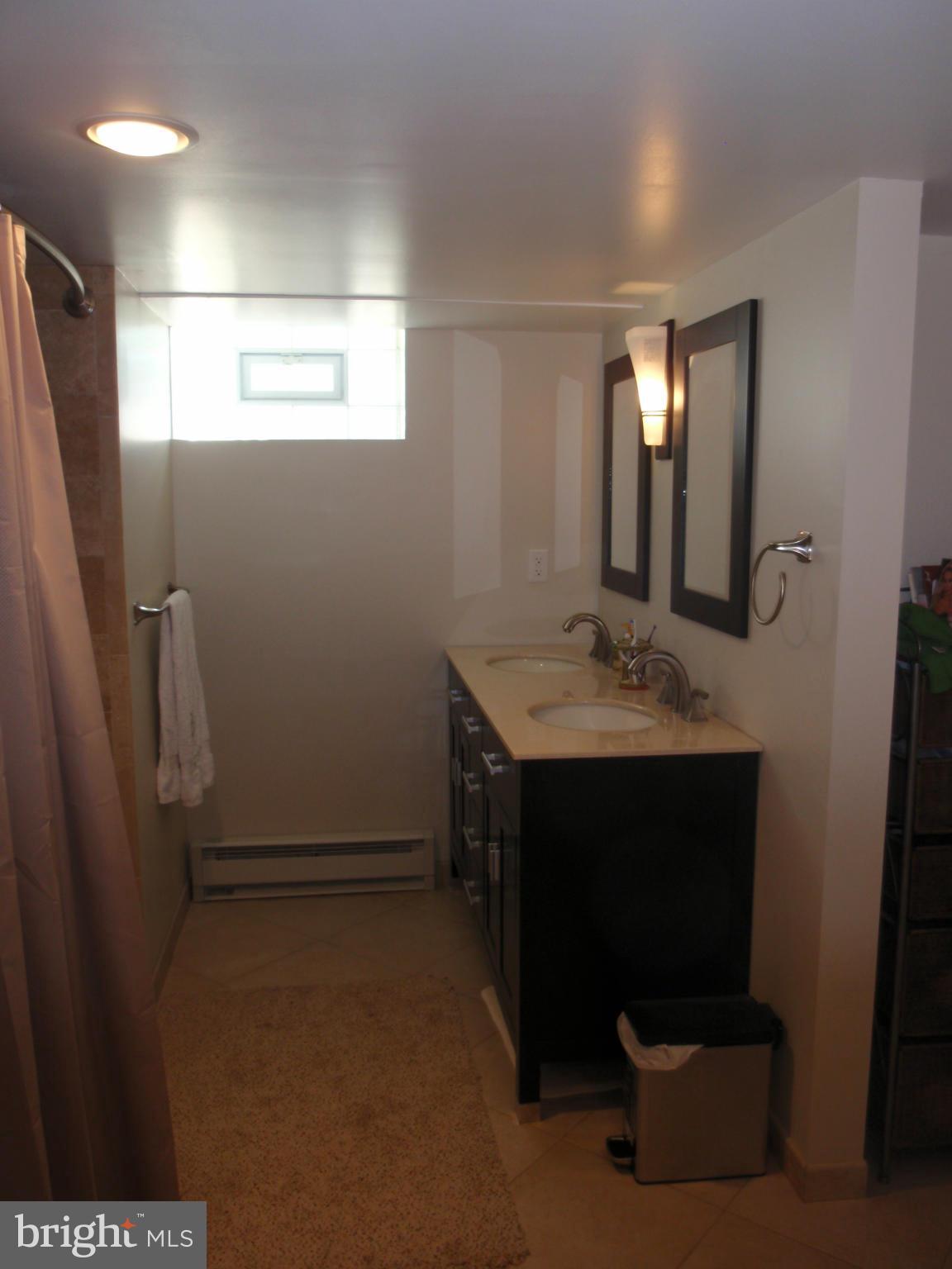 HOLIDAY HILLS - Residential Lease