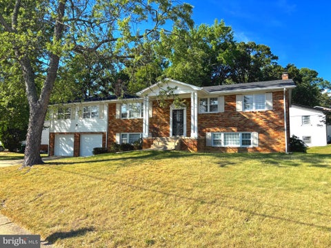 Photo of 1701 Rhodesia Avenue, FORT WASHINGTON, MD 20744 (MLS # MDPG2207944)