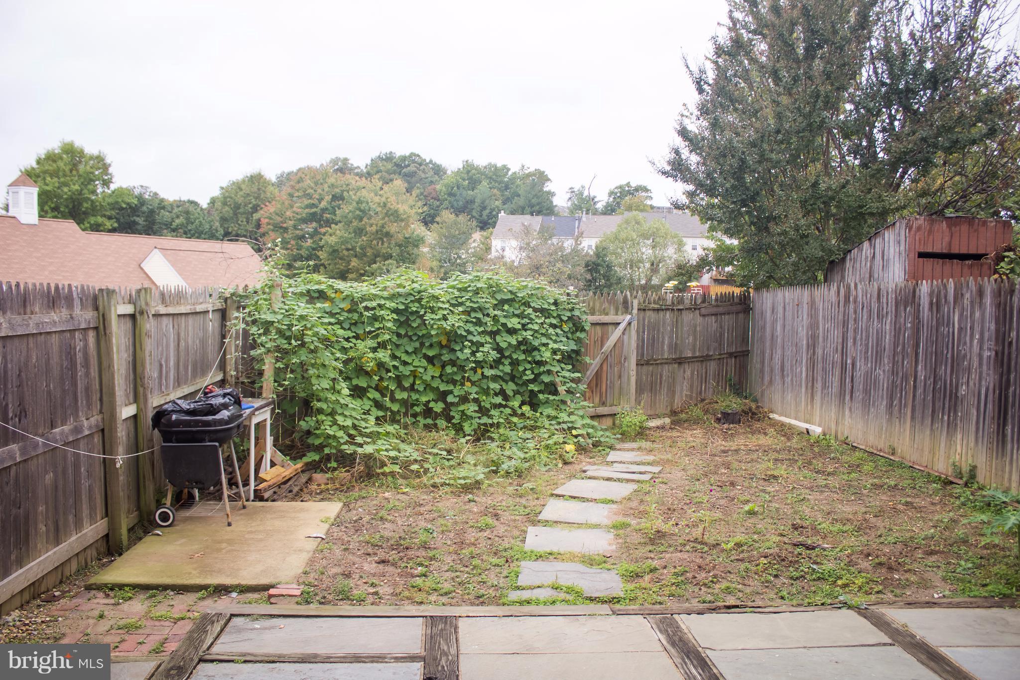 ROLLING BROOK - Residential