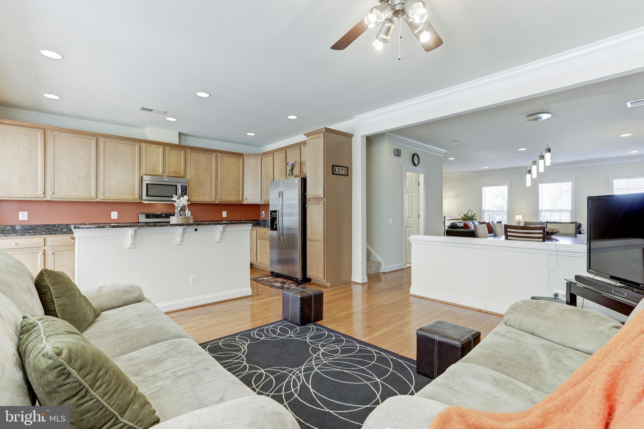 EAST GATE - Residential Lease