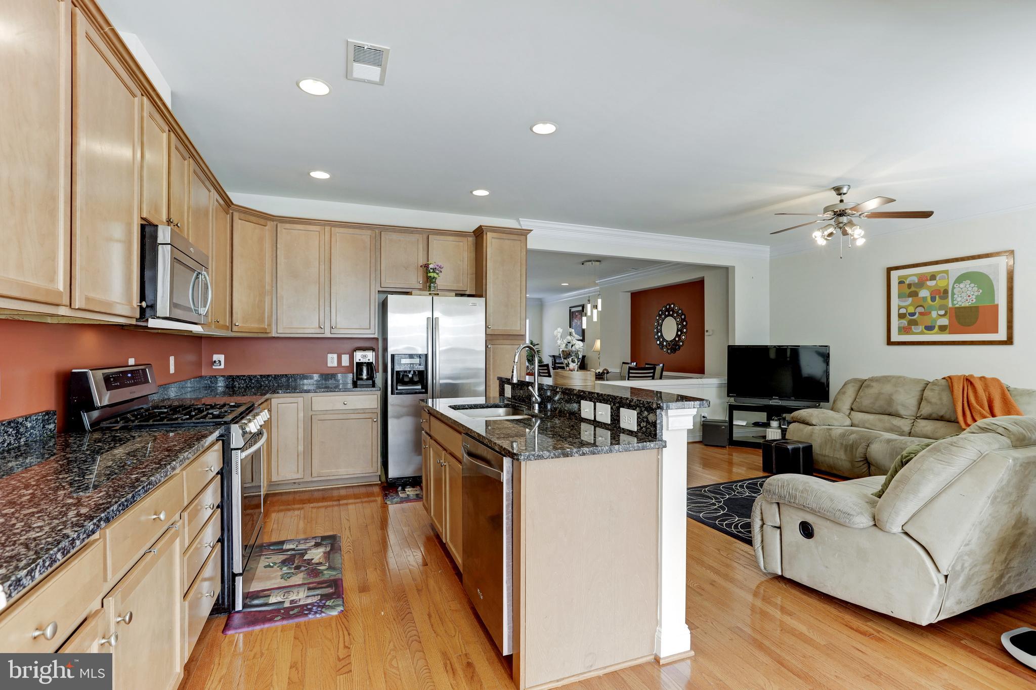 EAST GATE - Residential Lease