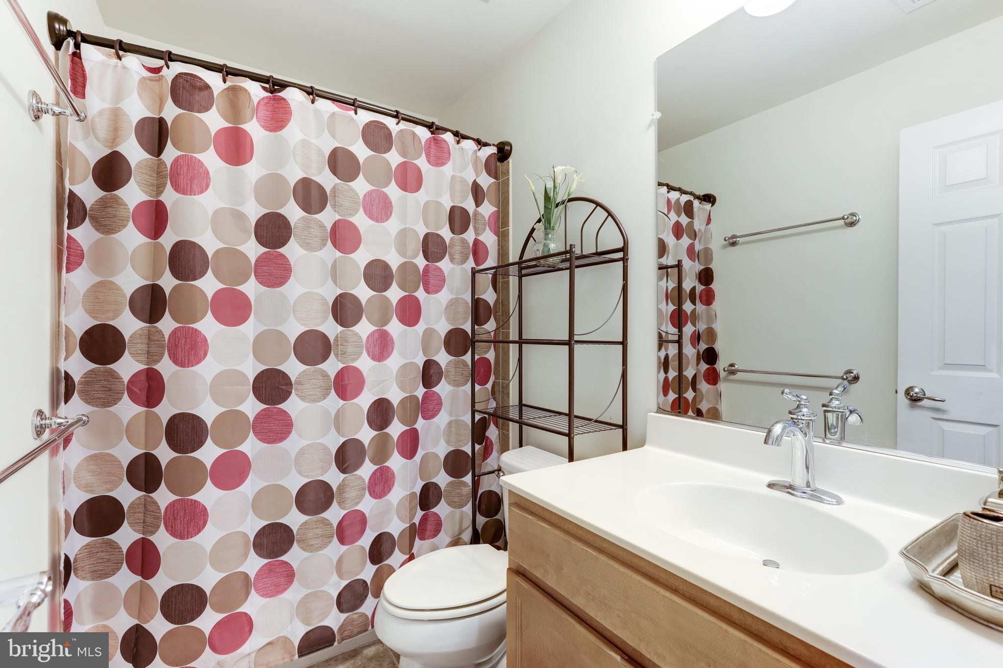 EAST GATE - Residential Lease