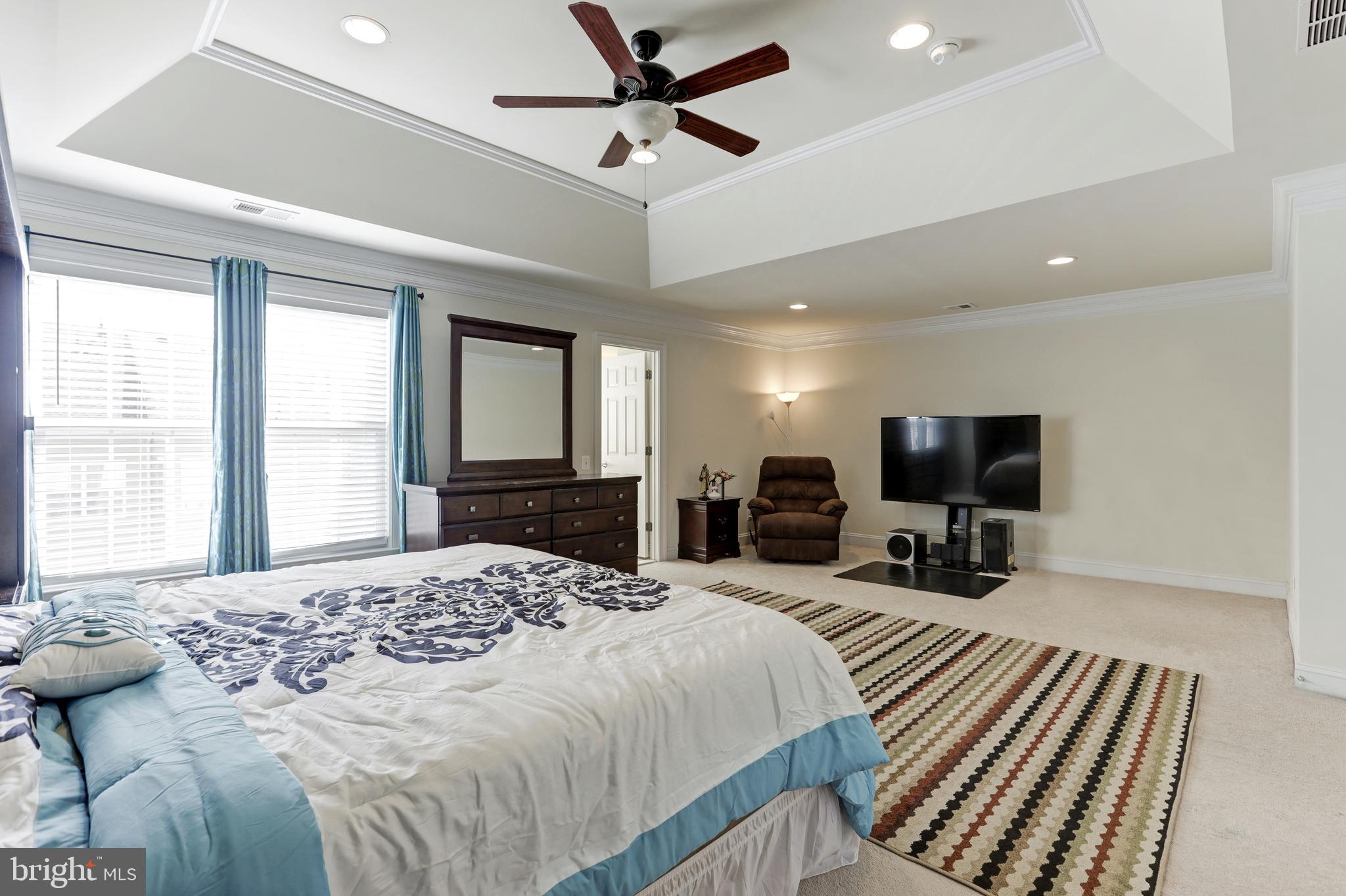 EAST GATE - Residential Lease