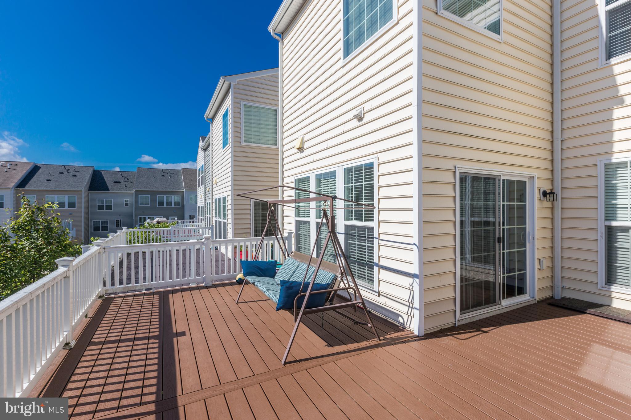 EAST GATE - Residential Lease