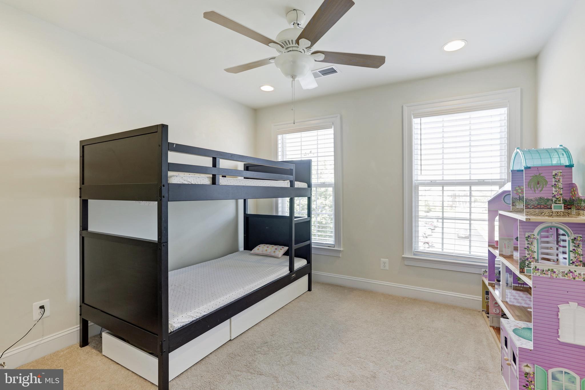 EAST GATE - Residential Lease