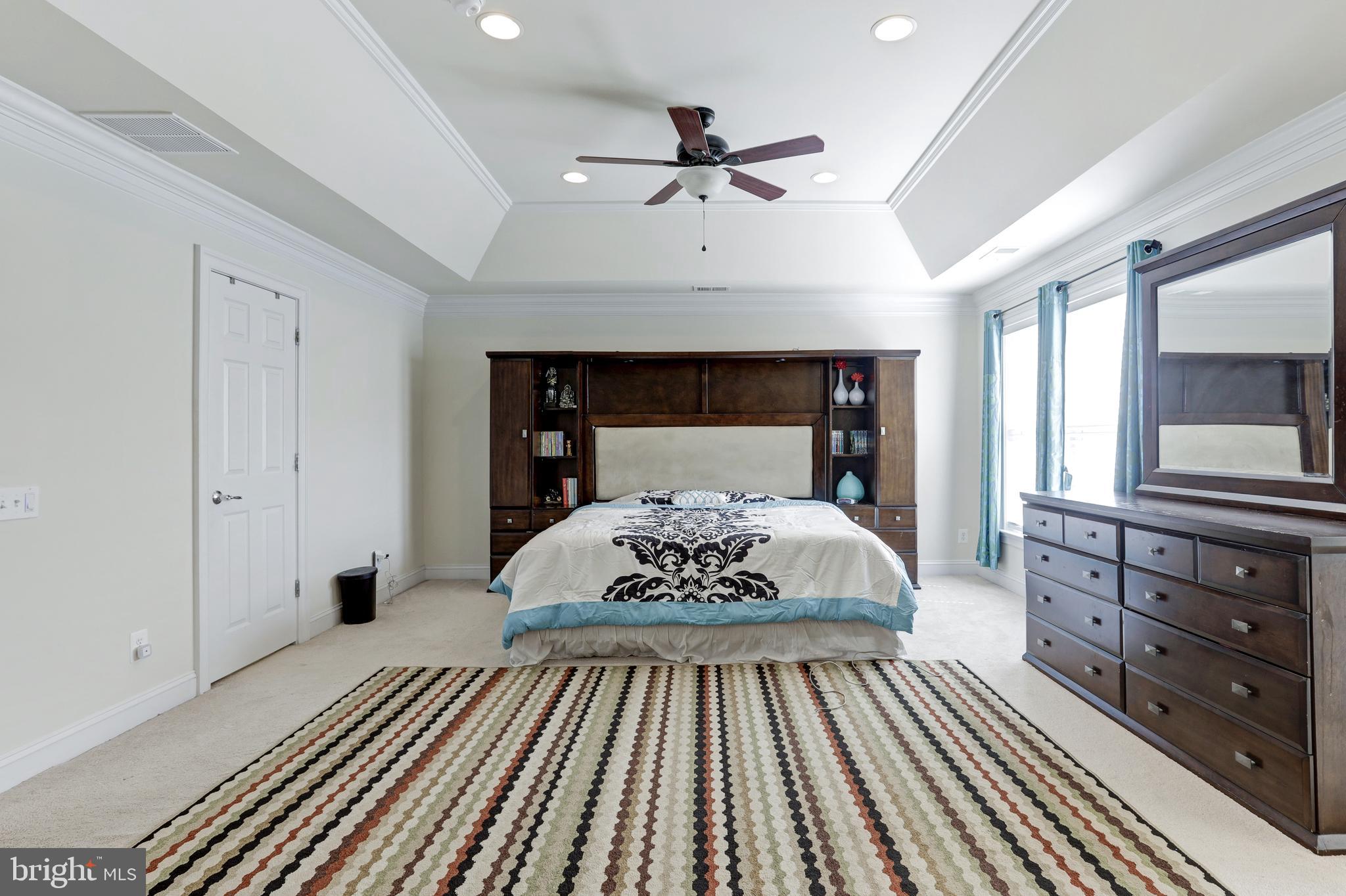 EAST GATE - Residential Lease