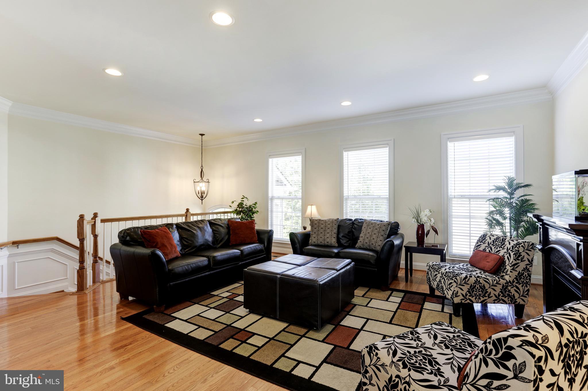 EAST GATE - Residential Lease