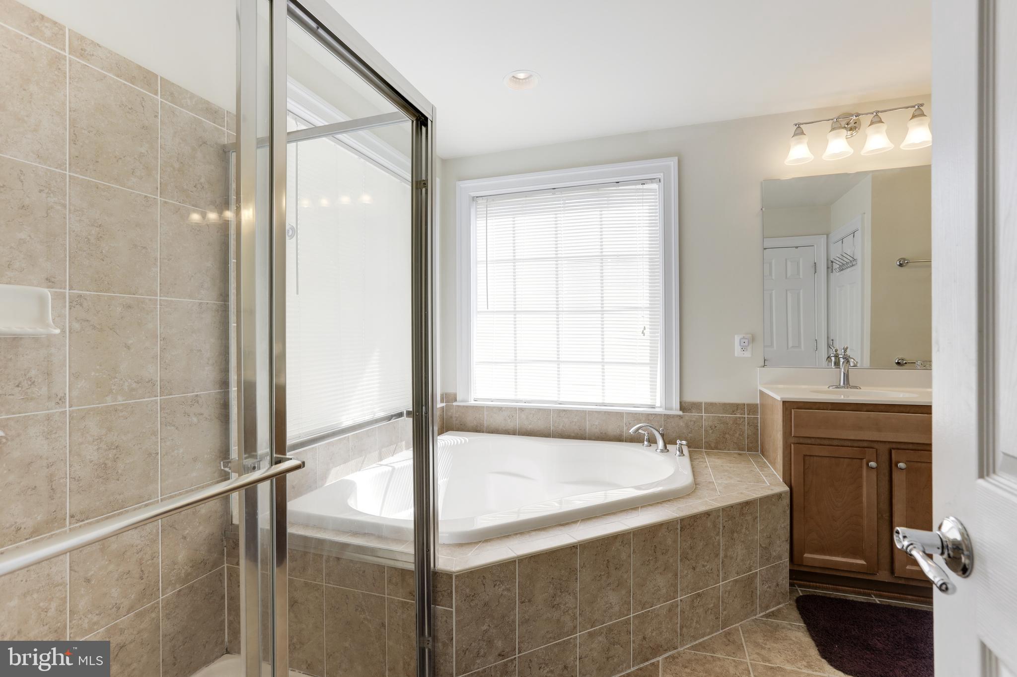 EAST GATE - Residential Lease