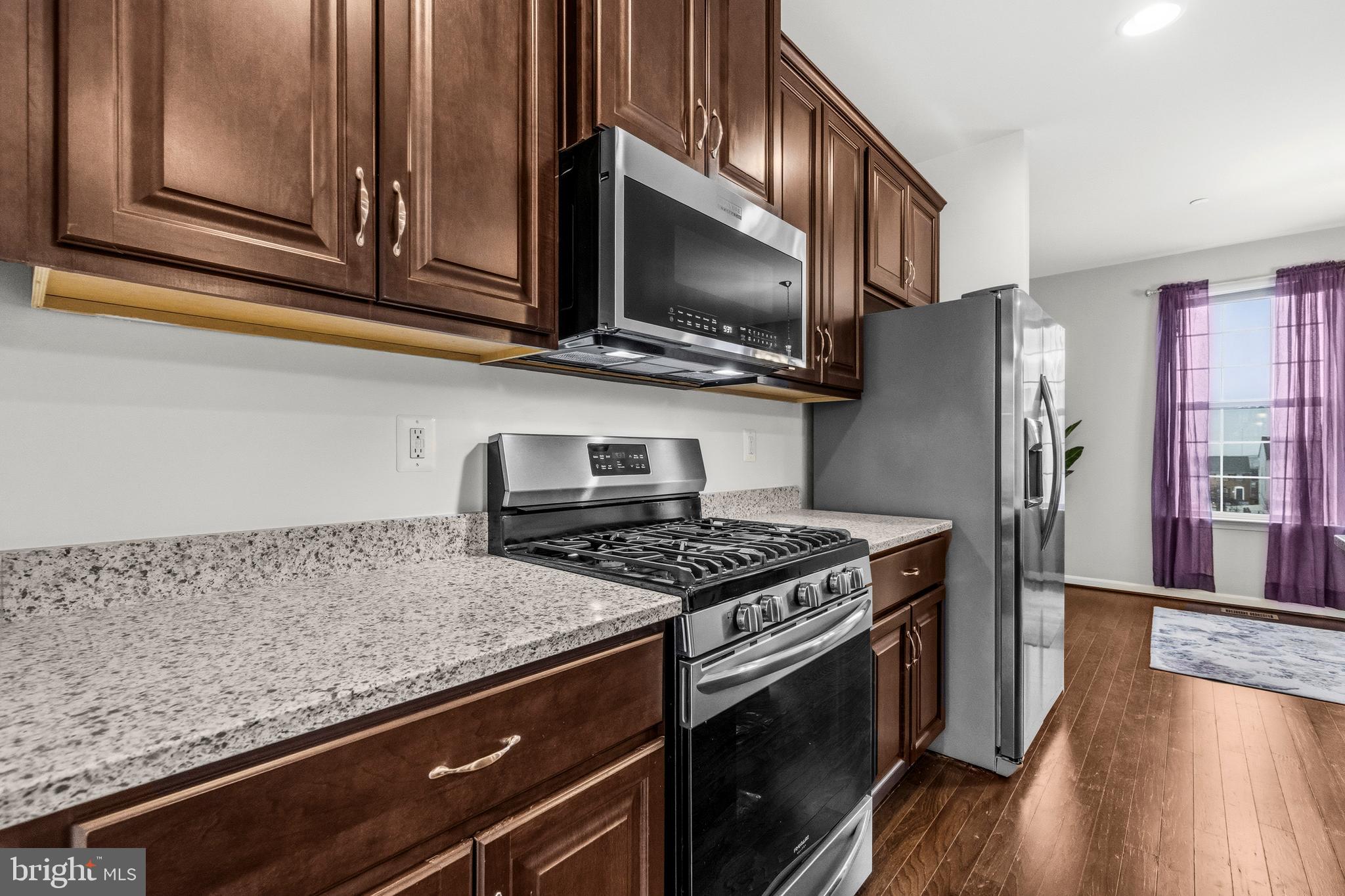 FRANKLIN POINT AT DEERBORNE - Residential