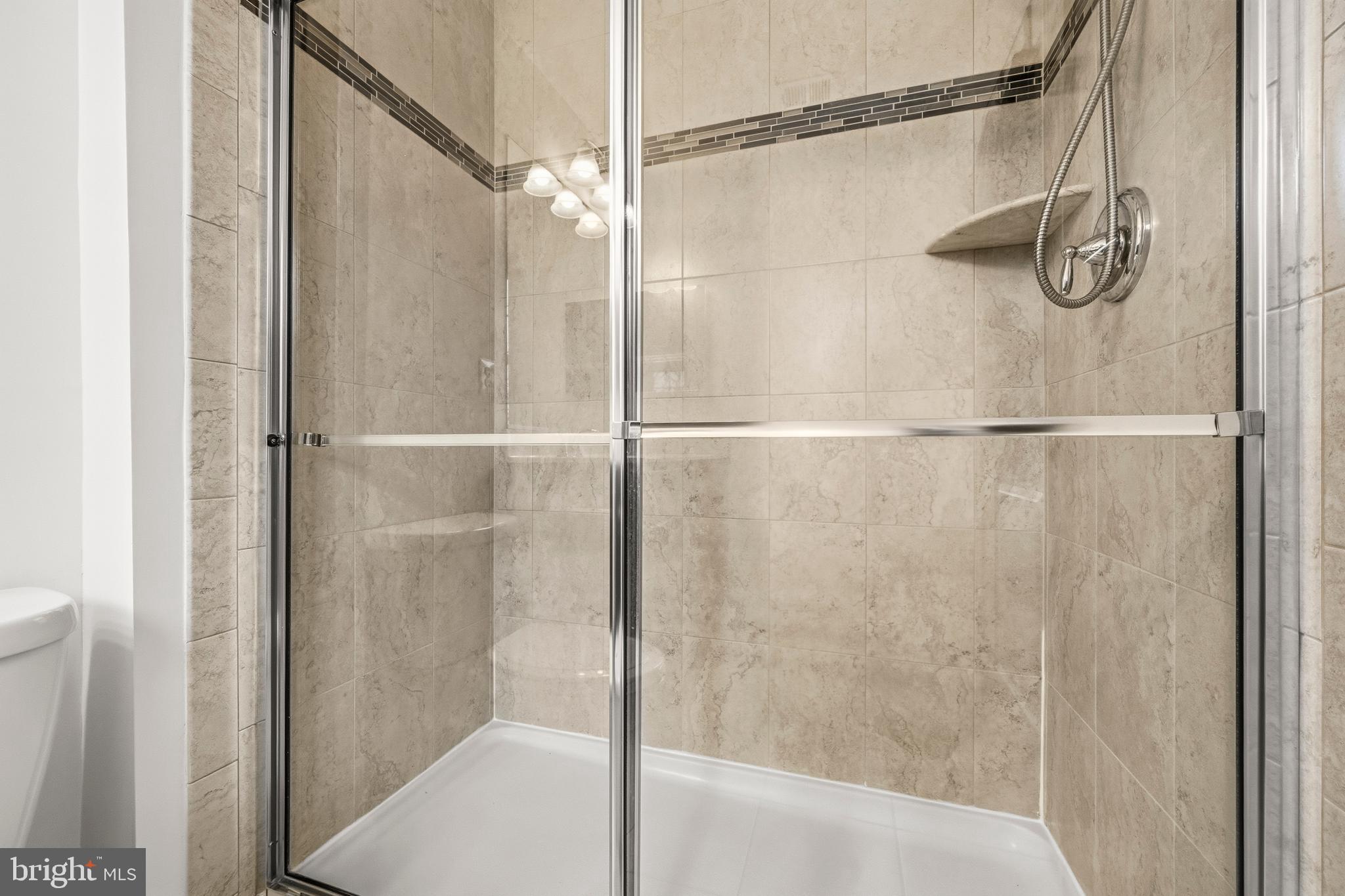 FRANKLIN POINT AT DEERBORNE - Residential