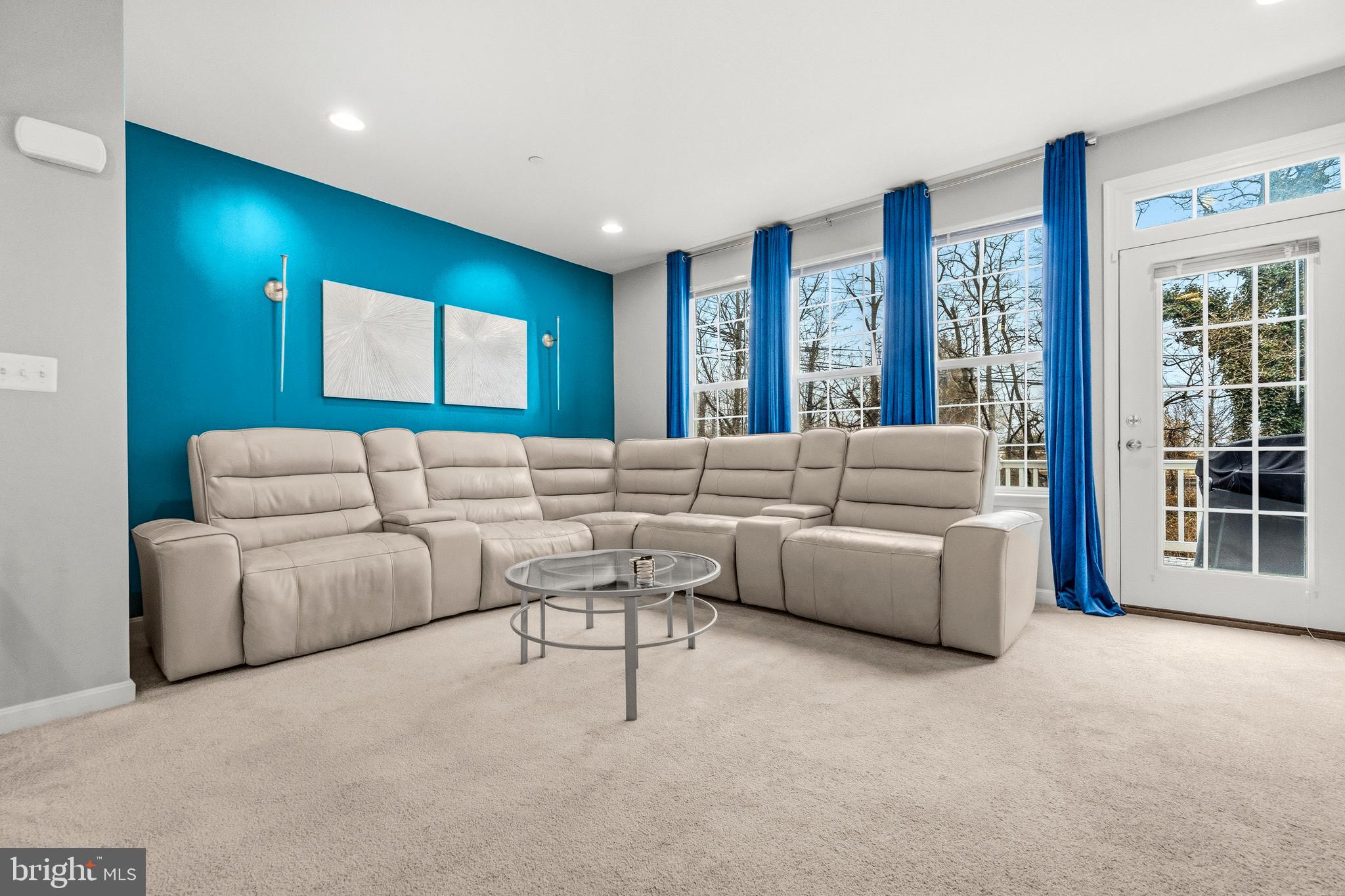 FRANKLIN POINT AT DEERBORNE - Residential