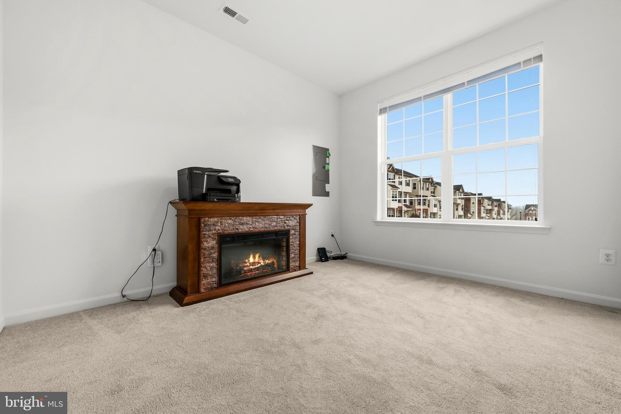 FRANKLIN POINT AT DEERBORNE - Residential