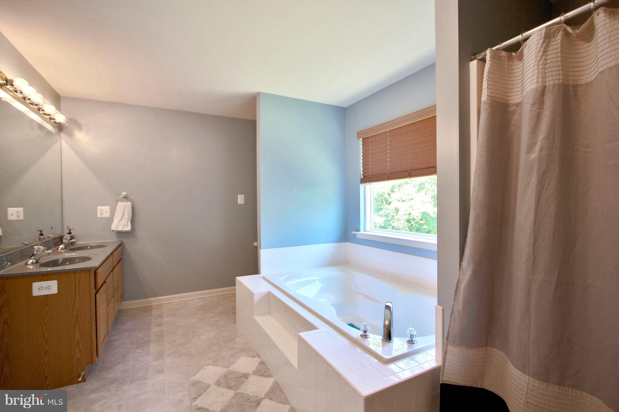 KINGSTON - Residential