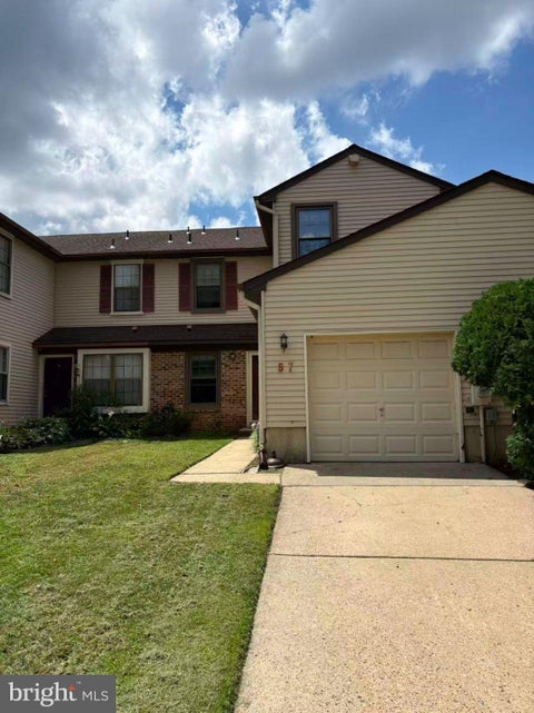 Townhouse For Rent - 57 E Oleander Drive<br/> MOUNT LAUREL, NJ 08054