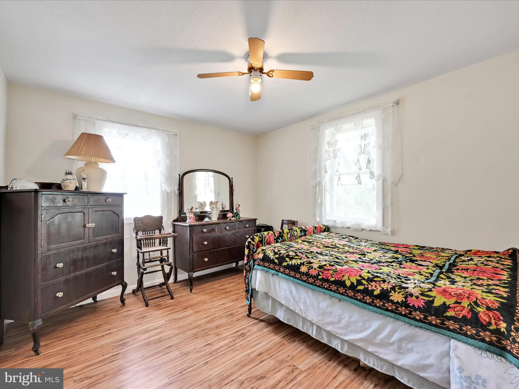 Manheim, Pennsylvania 17545, United States, 6 Bedrooms Bedrooms, ,3 BathroomsBathrooms,Residential,Coming Soon,220119