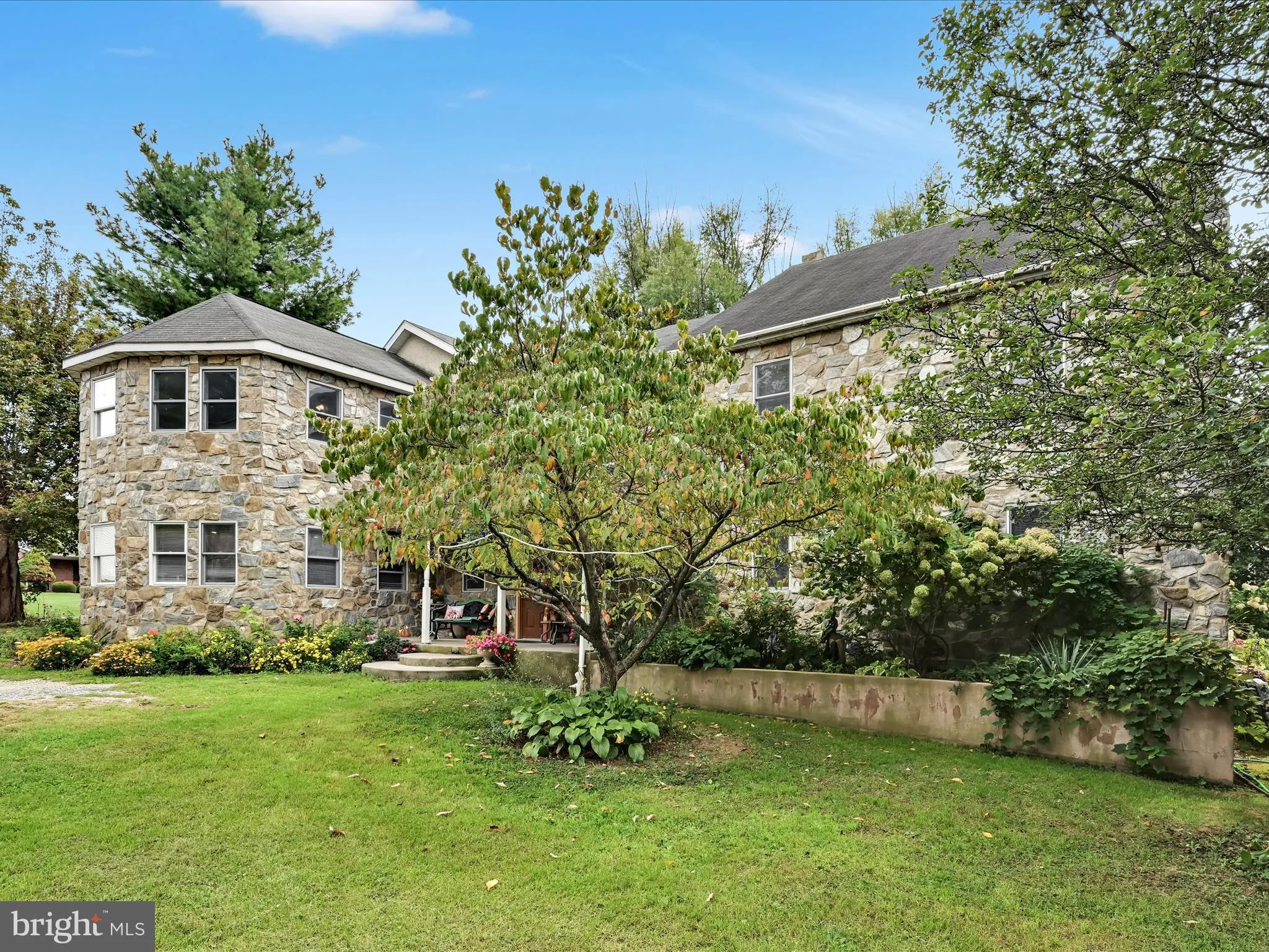 Manheim, Pennsylvania 17545, United States, 6 Bedrooms Bedrooms, ,3 BathroomsBathrooms,Residential,Coming Soon,220119