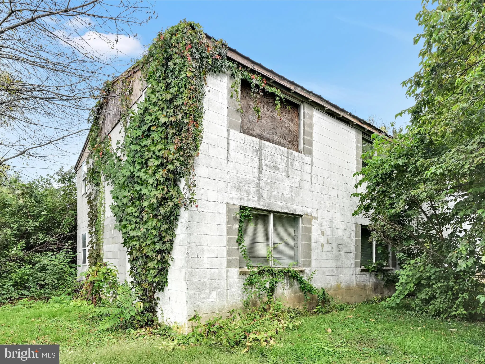 Manheim, Pennsylvania 17545, United States, 6 Bedrooms Bedrooms, ,3 BathroomsBathrooms,Residential,Coming Soon,220119