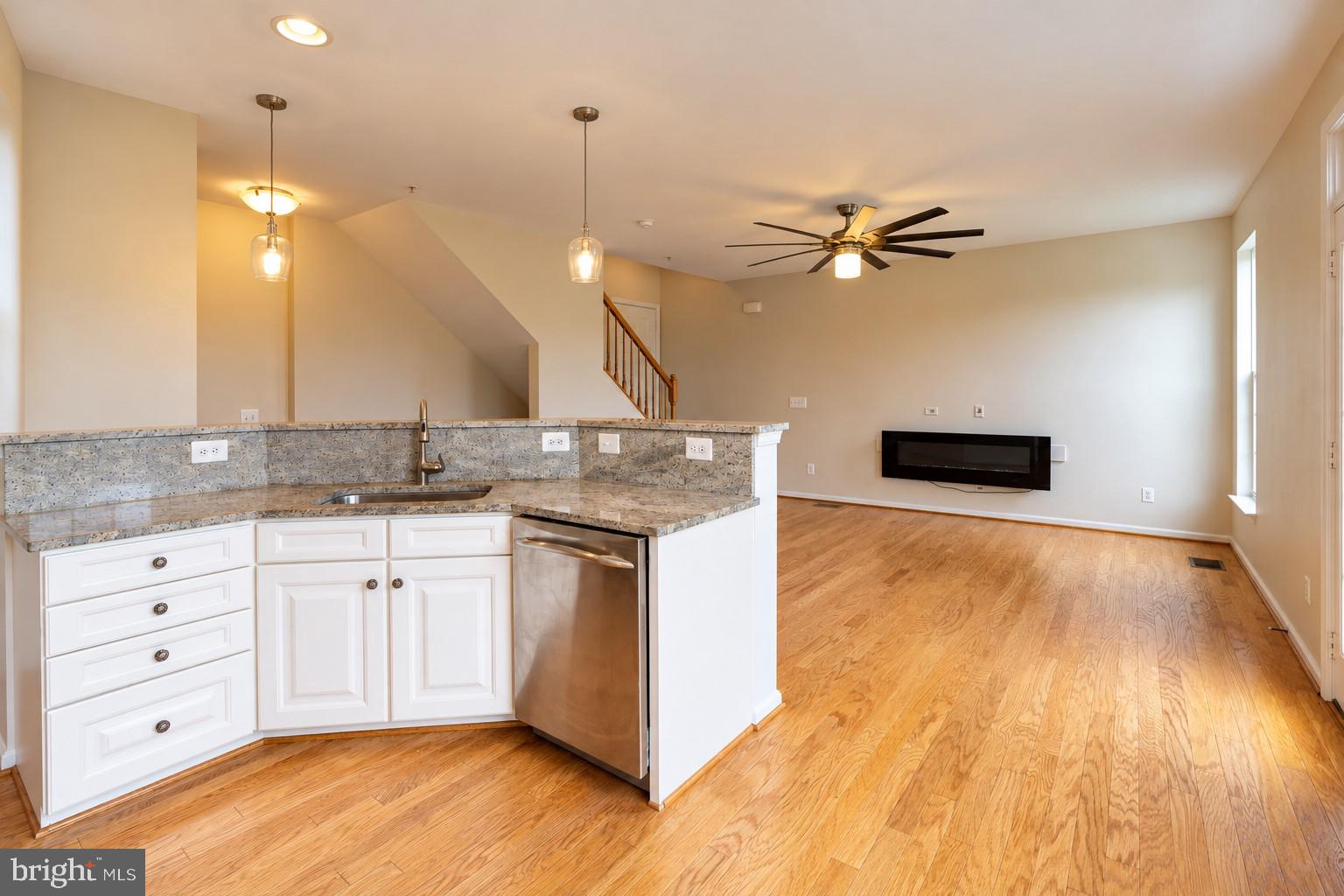 21736 INDIAN SUMMER TERRACE
