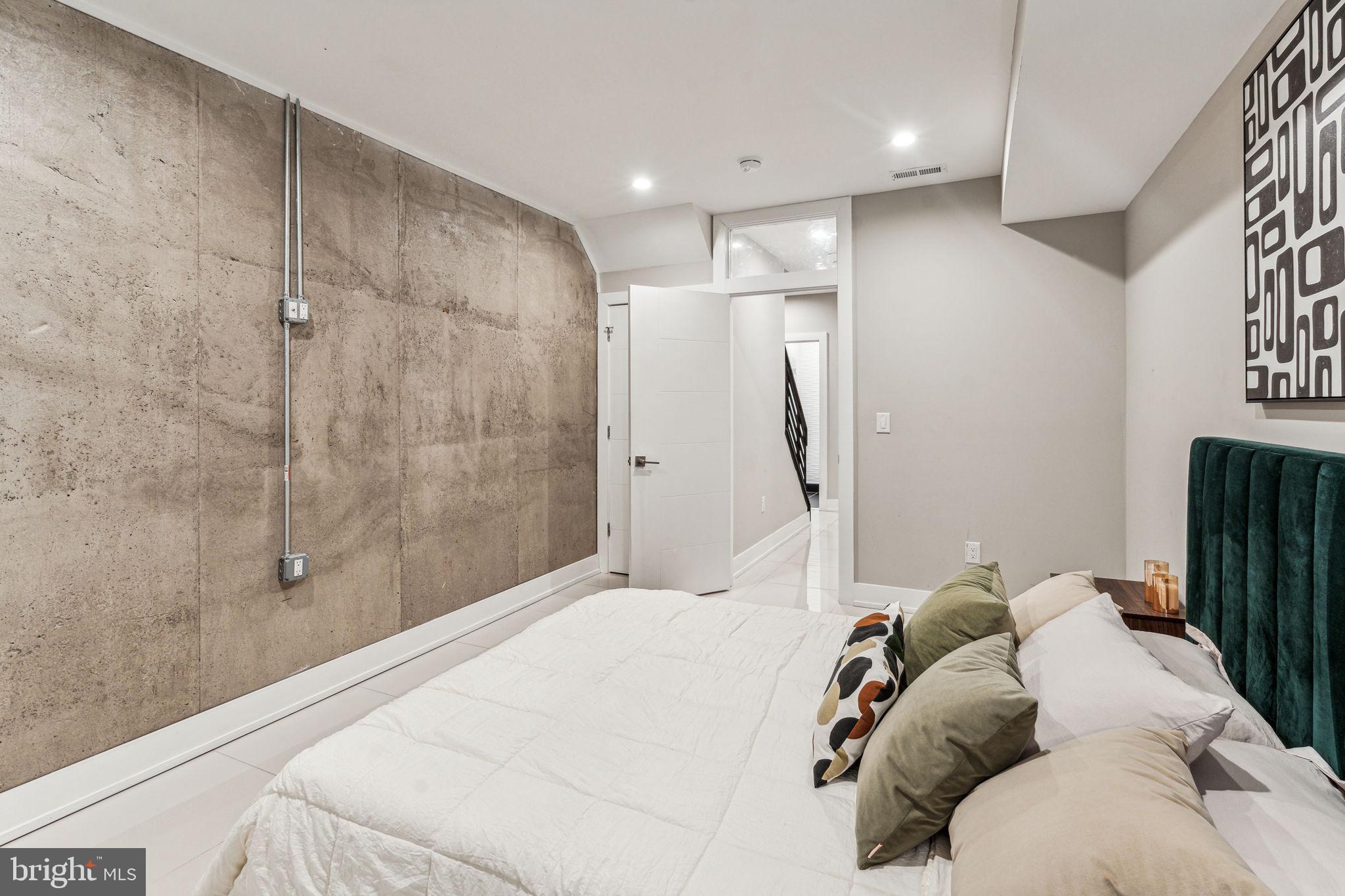 GRAYS FERRY - Residential