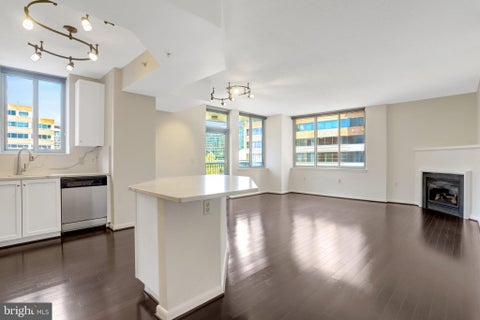 Photo of 851 N Glebe Road #311, ARLINGTON, VA 22203 (MLS # VAAR2079938)