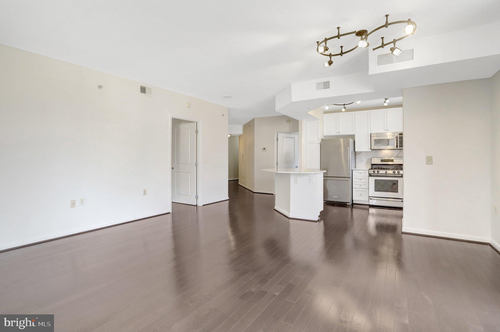 851 N GLEBE ROAD 311