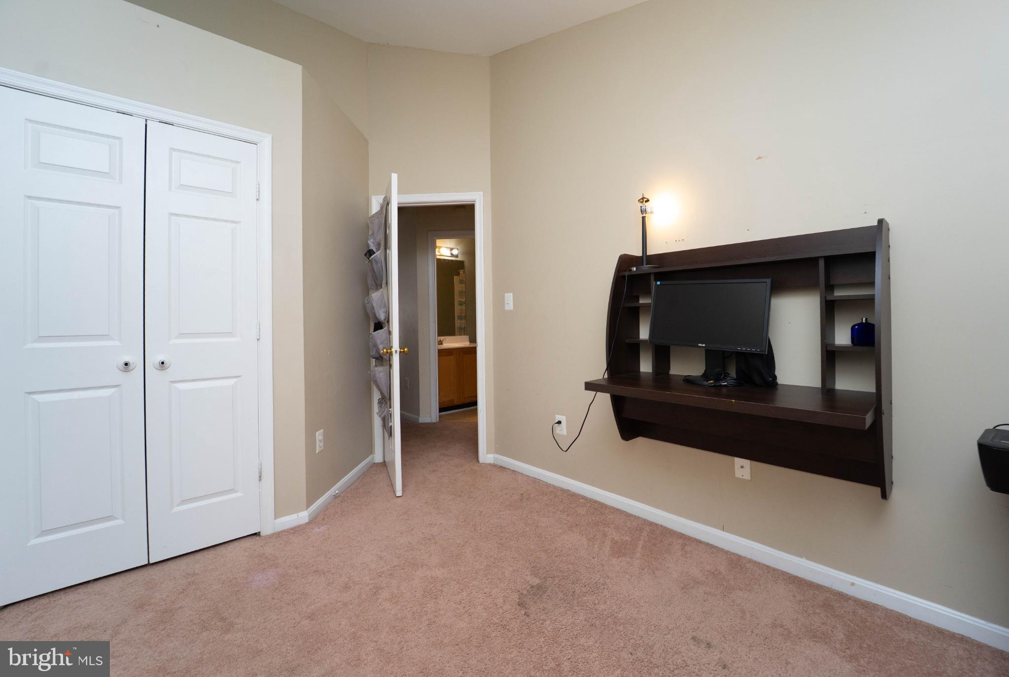 PENNSYLVANIA CROSSING - Residential