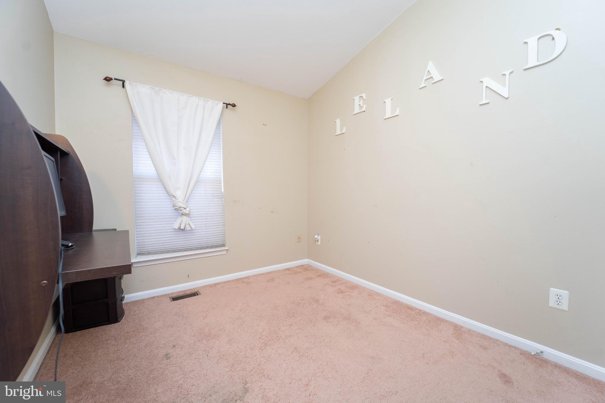 PENNSYLVANIA CROSSING - Residential