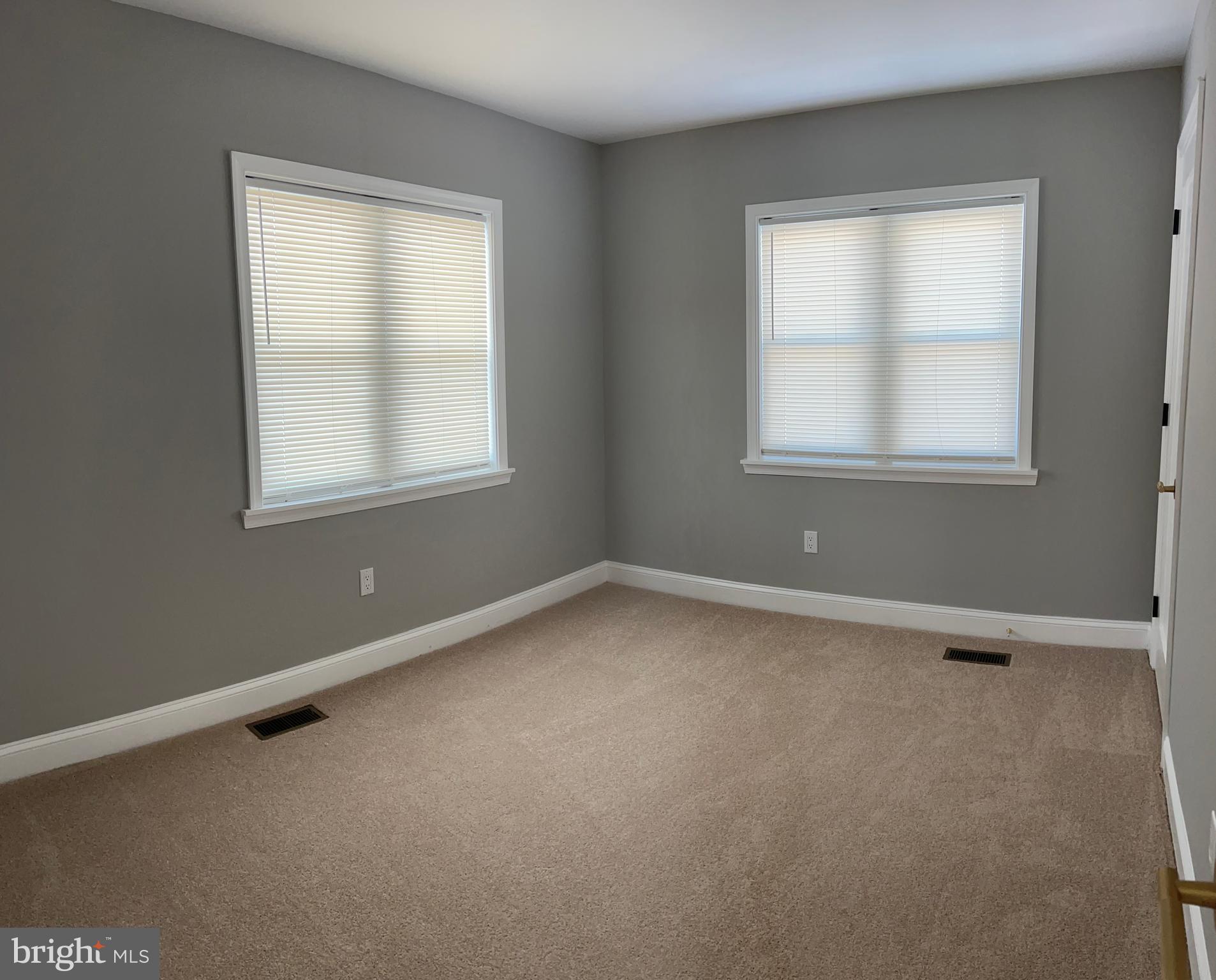 MIDDLE RIVER - Residential