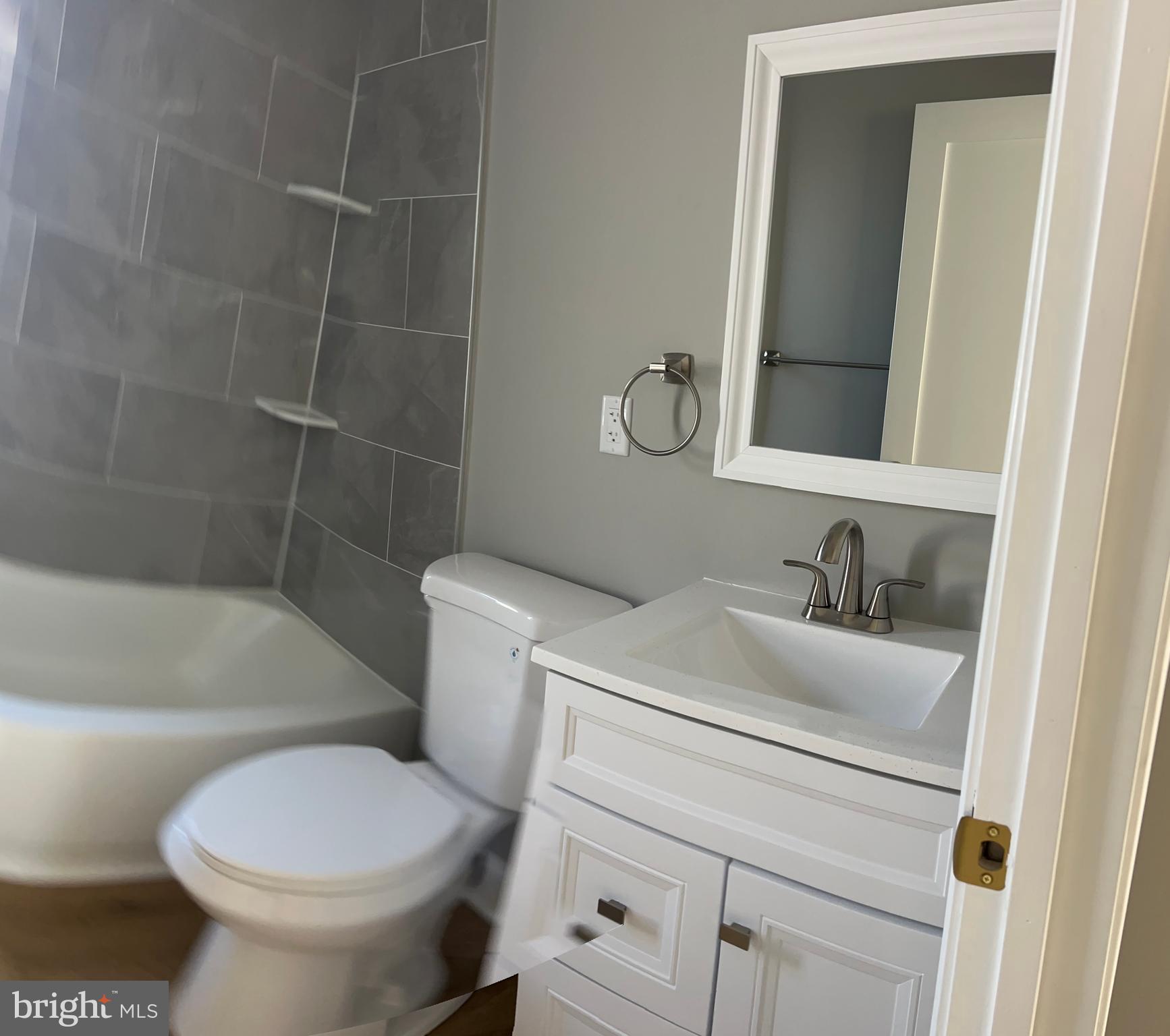 MIDDLE RIVER - Residential