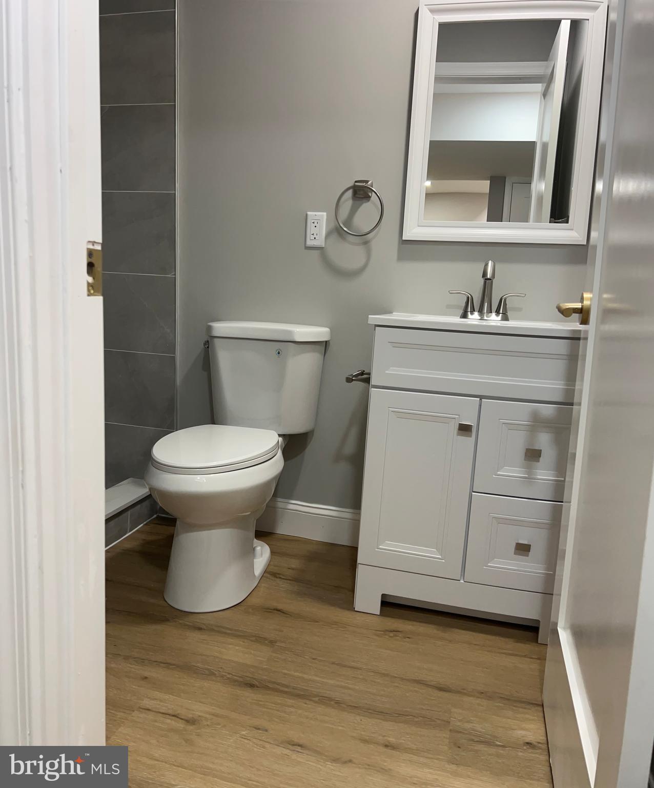 MIDDLE RIVER - Residential