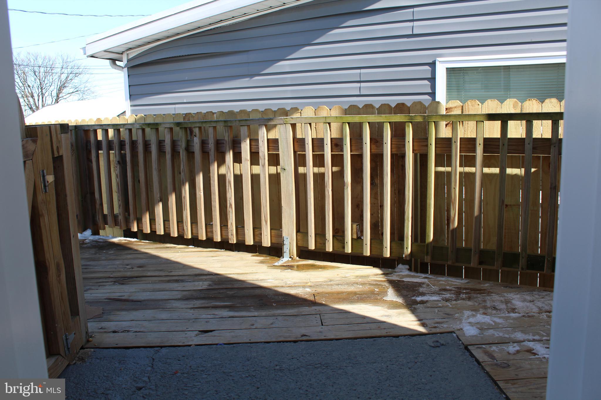 MIDDLE RIVER - Residential