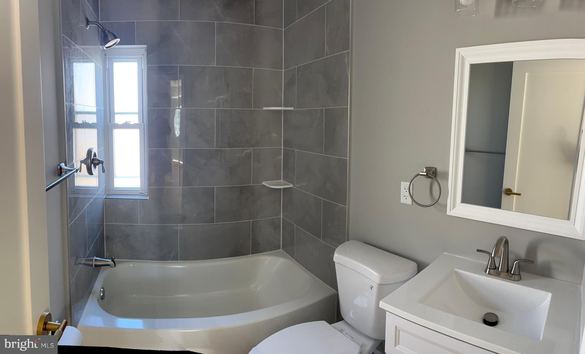 MIDDLE RIVER - Residential