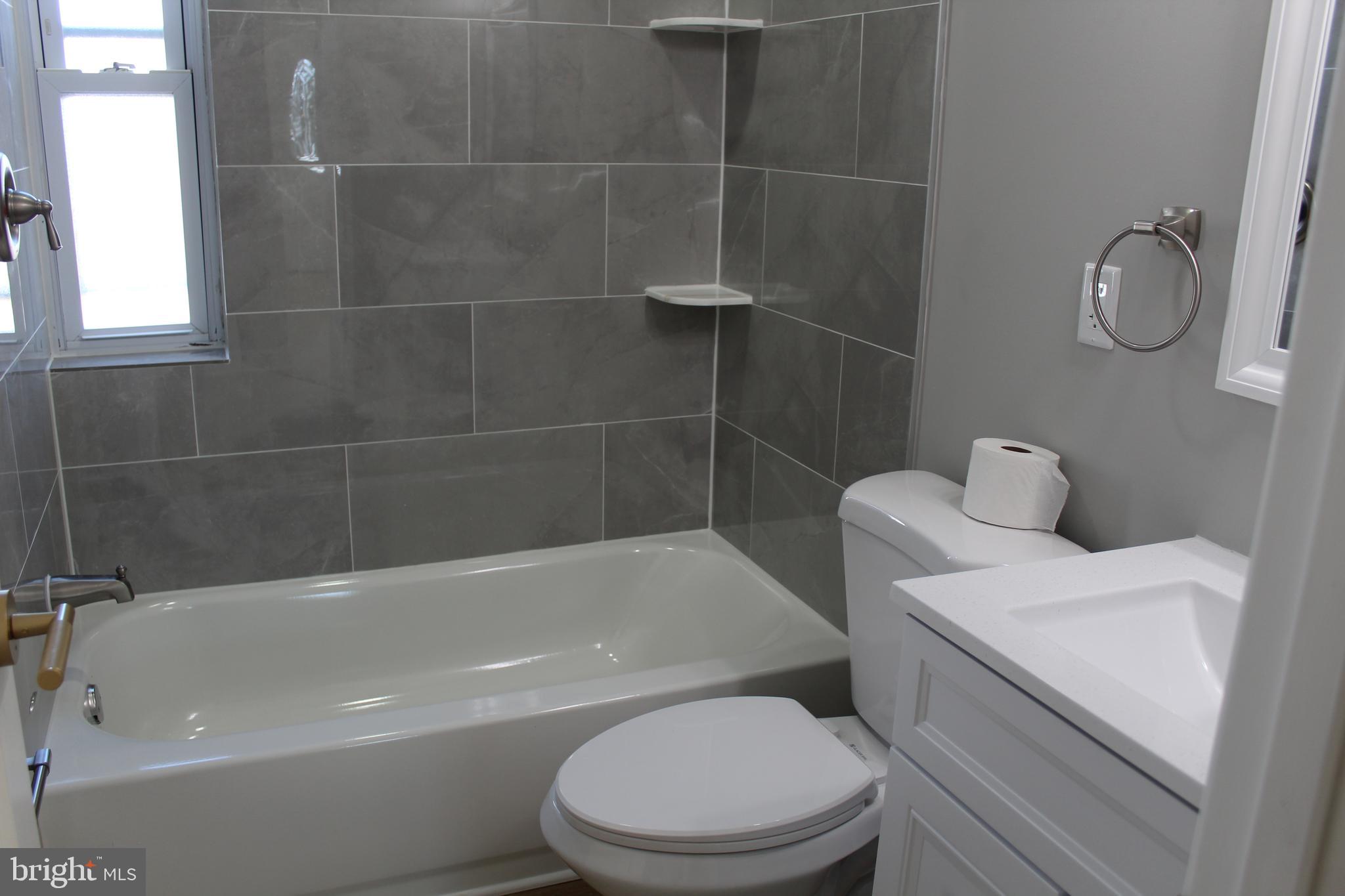 MIDDLE RIVER - Residential