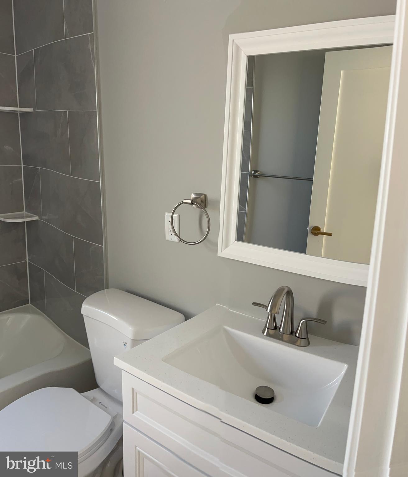 MIDDLE RIVER - Residential