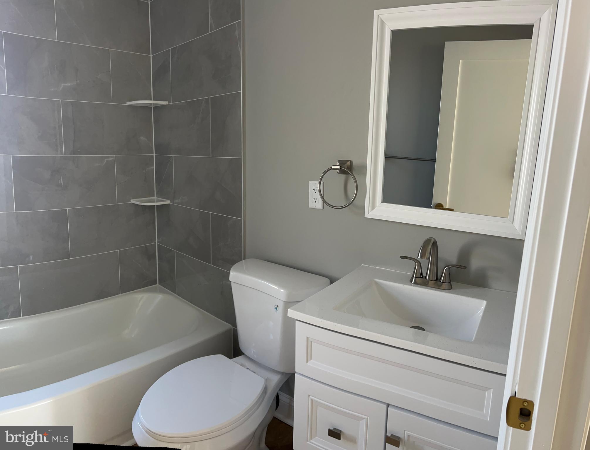 MIDDLE RIVER - Residential