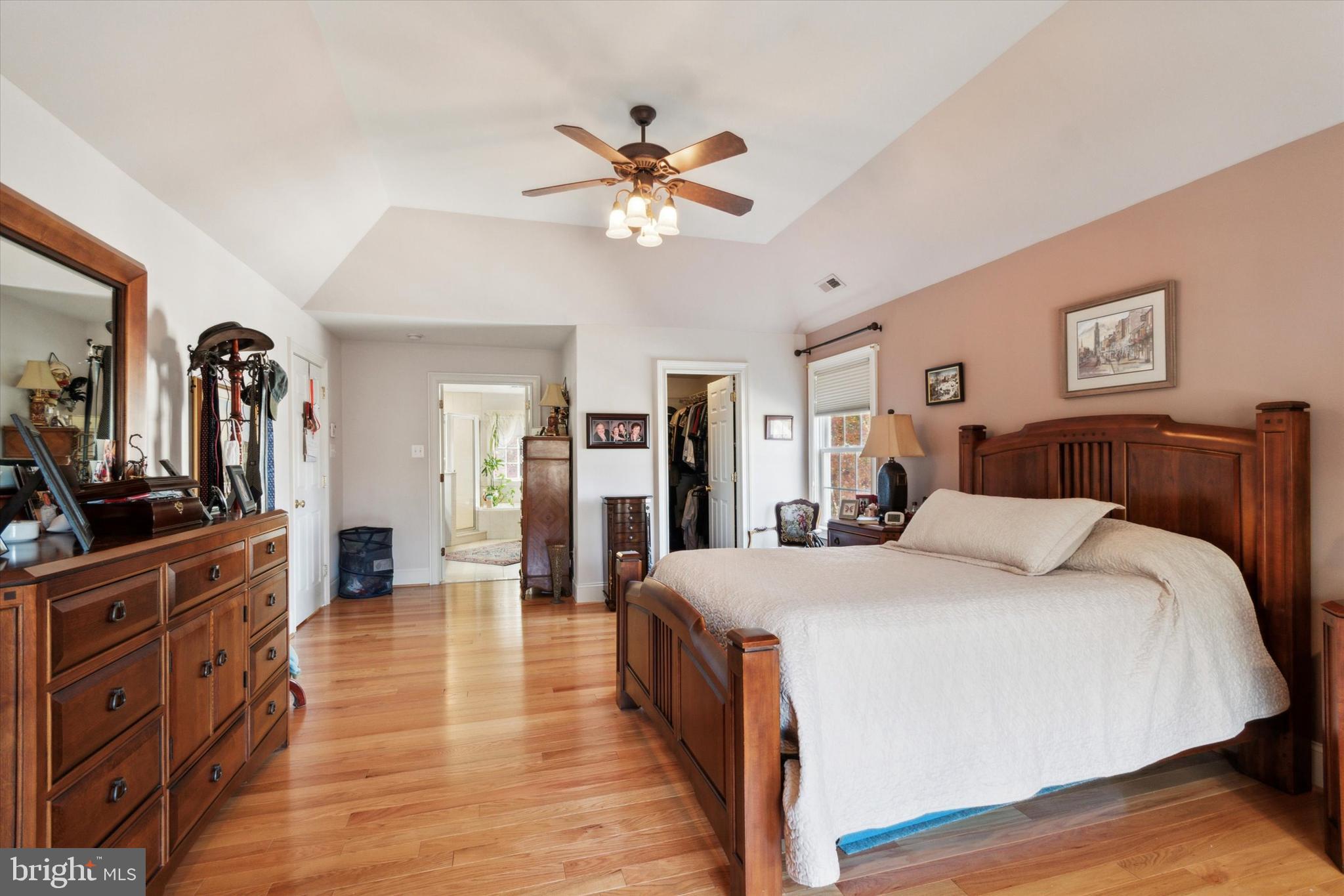 CHERRY CREEK - Residential