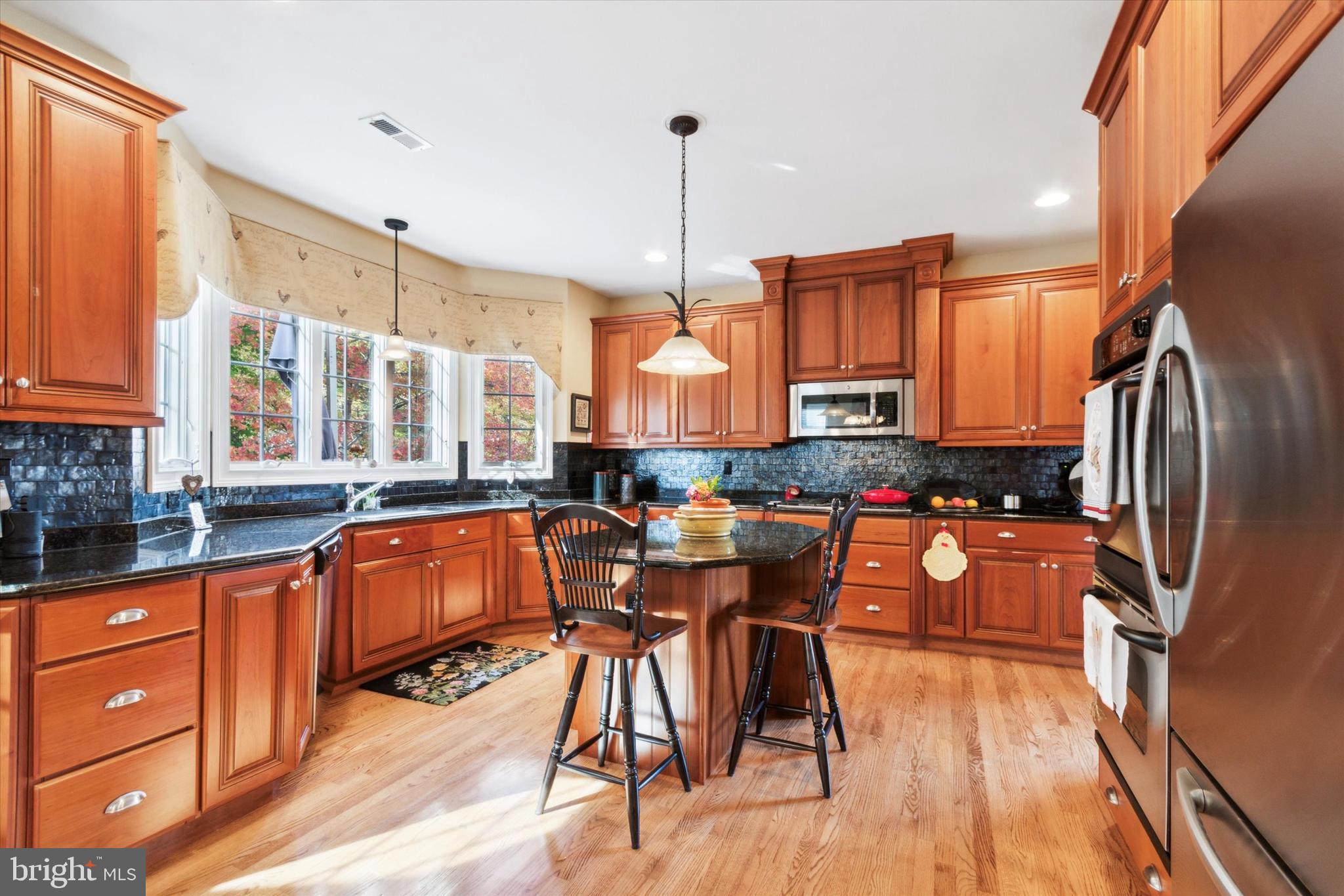 CHERRY CREEK - Residential