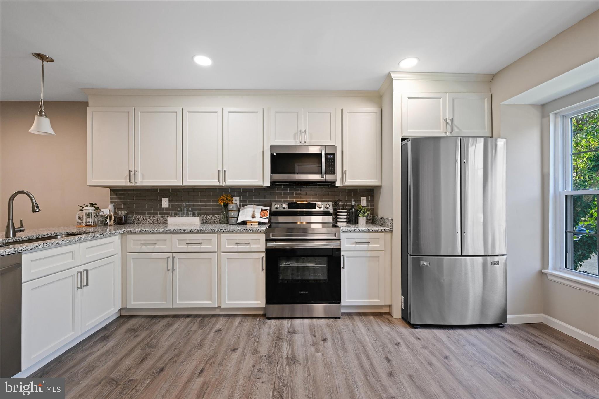 MARBLE HILL - Residential