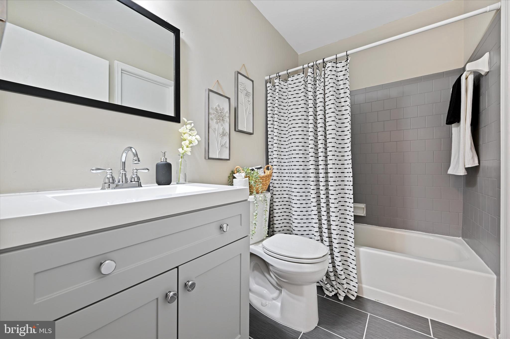 MARBLE HILL - Residential