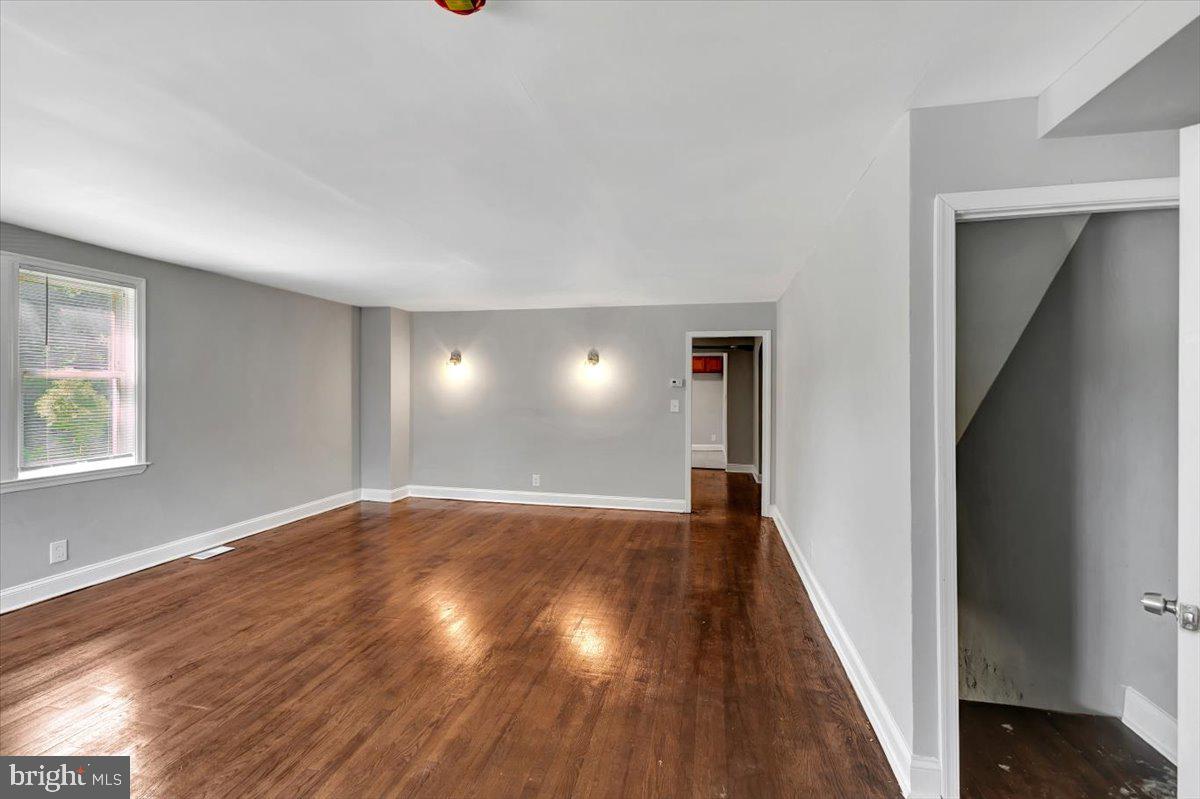 714 LYNDHURST STREET