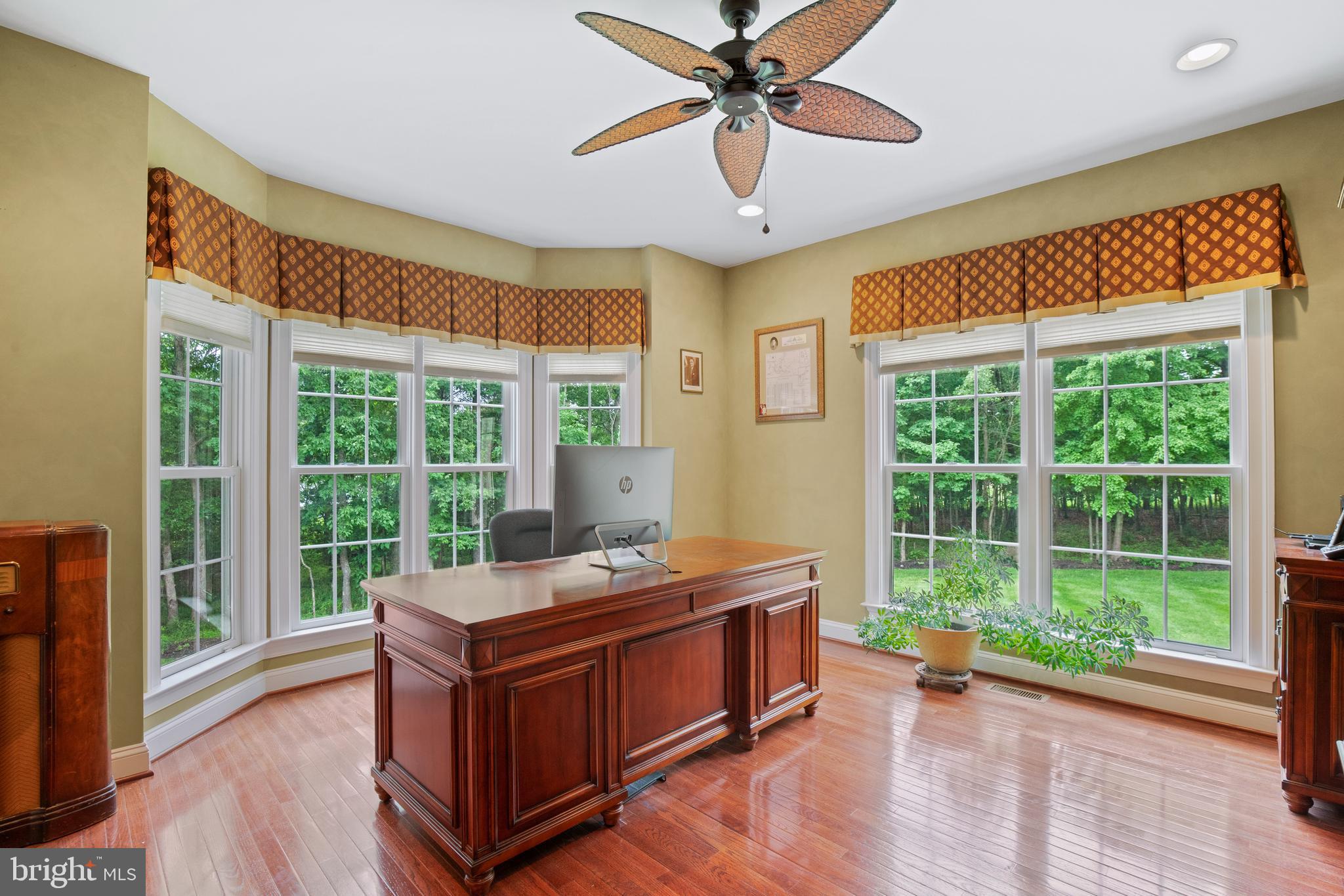 CEDAR CREST - Residential