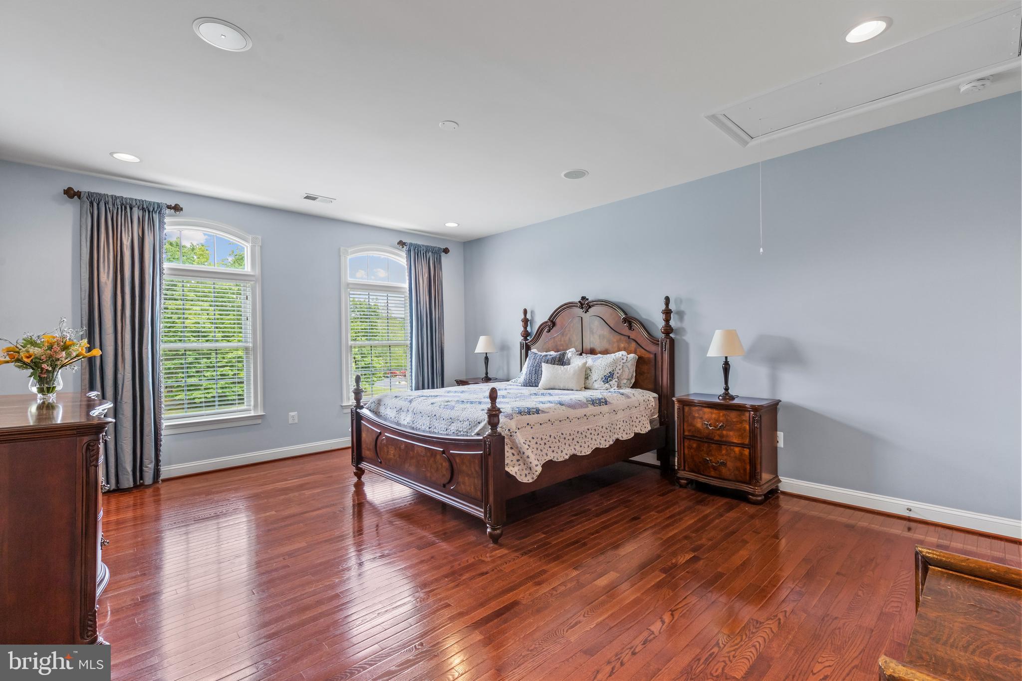 CEDAR CREST - Residential