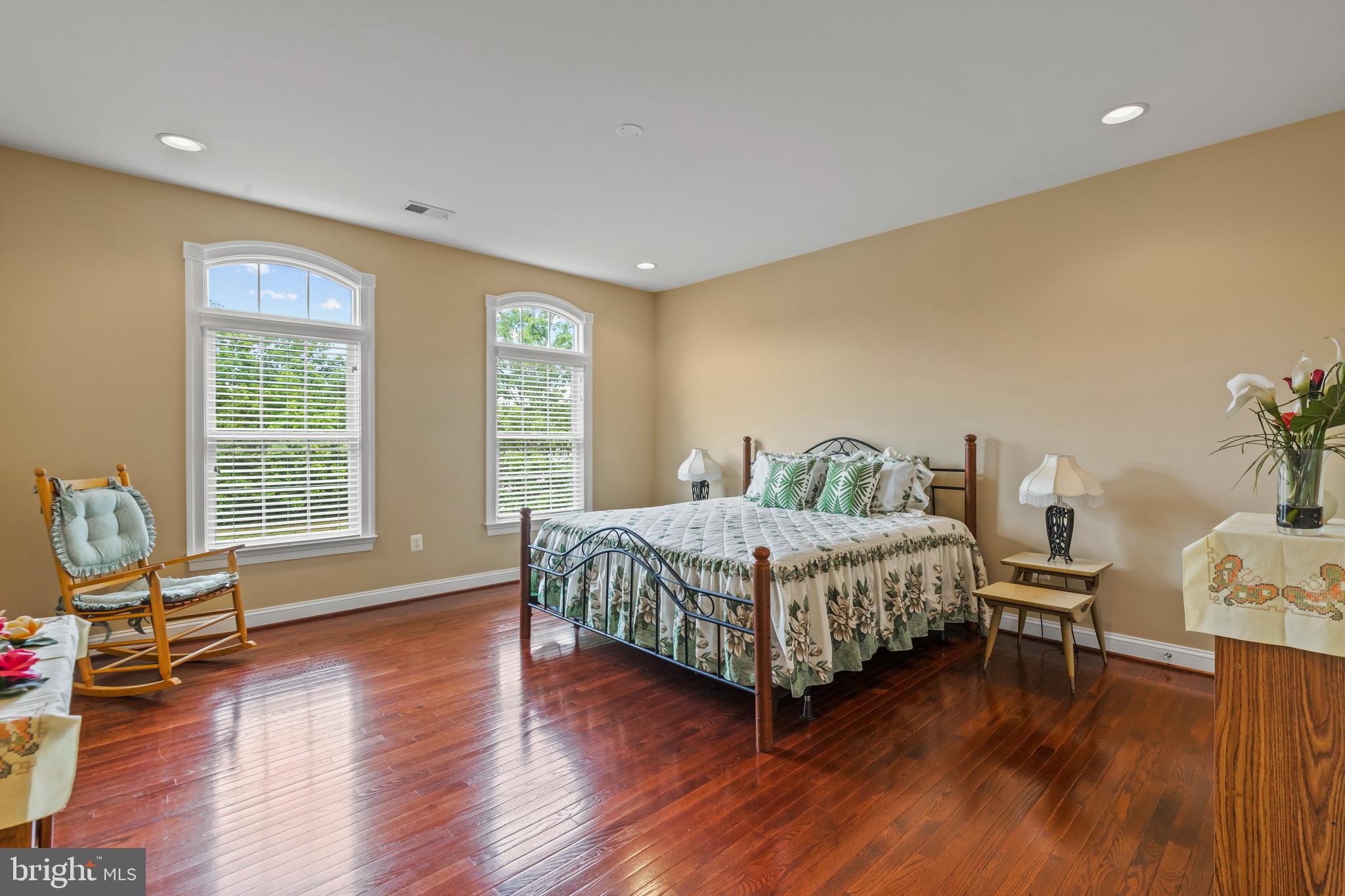 CEDAR CREST - Residential