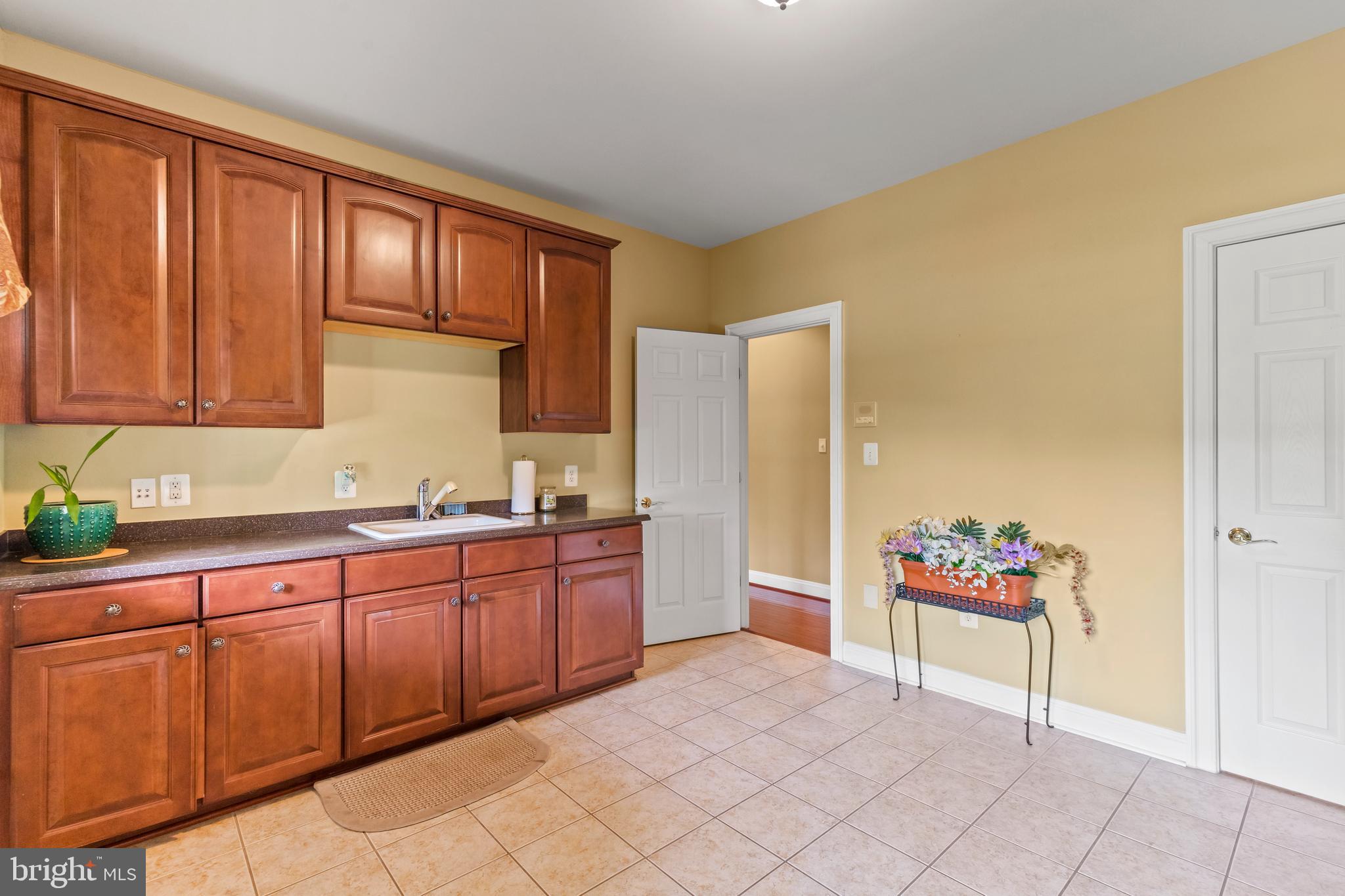 CEDAR CREST - Residential