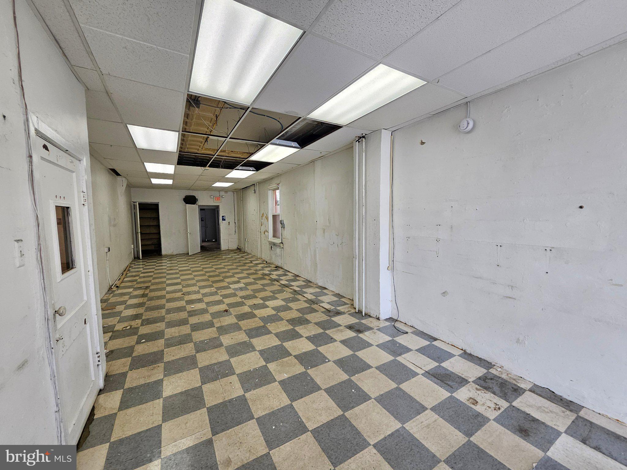 1935 W BROAD STREET
