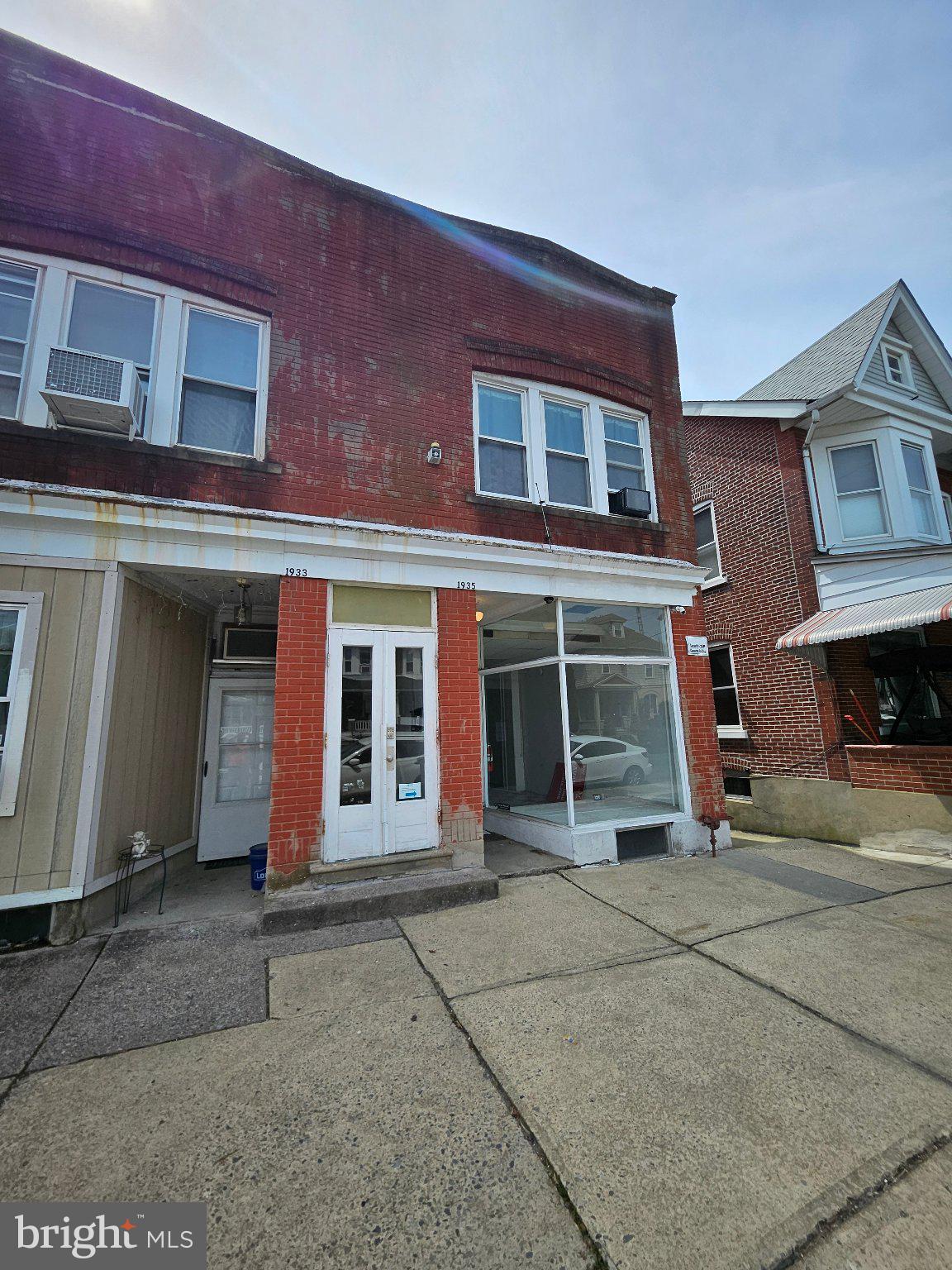 1935 W BROAD STREET